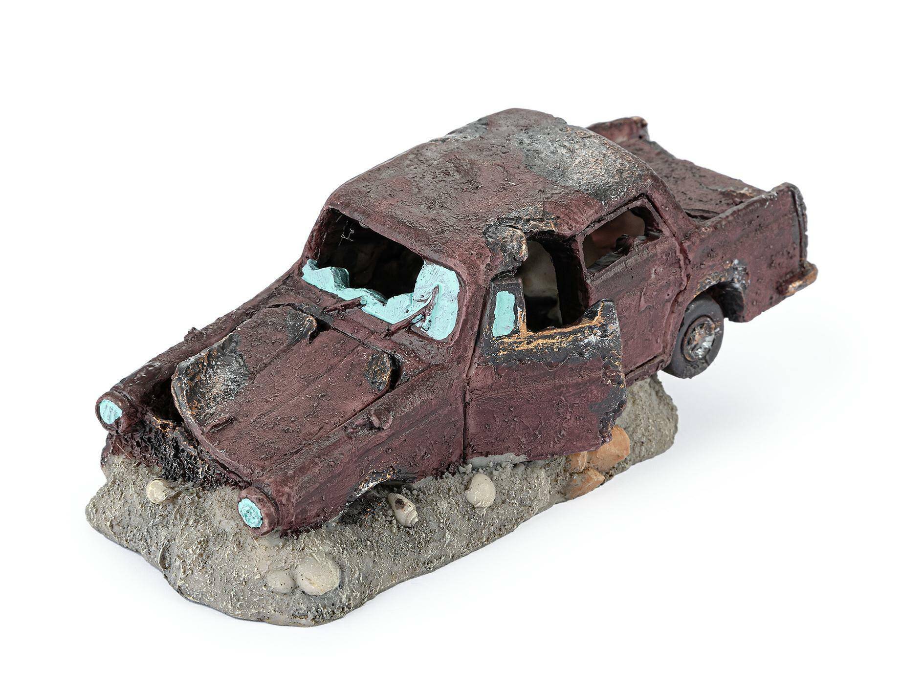 Small Car Wreck Decoration R187