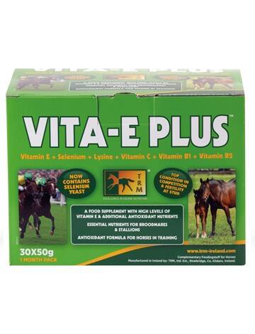TRM Vita E Plus (30x50g) - suplement dla koni zapobiegający miopatiom
