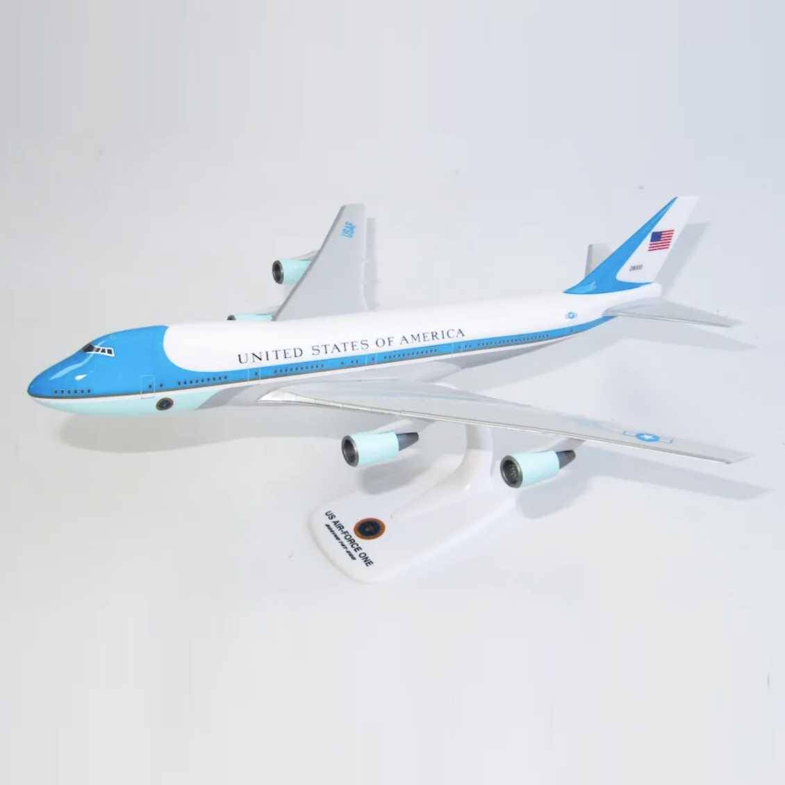 MODEL 1/250 BOEING 747 AIR FORCE ONE
