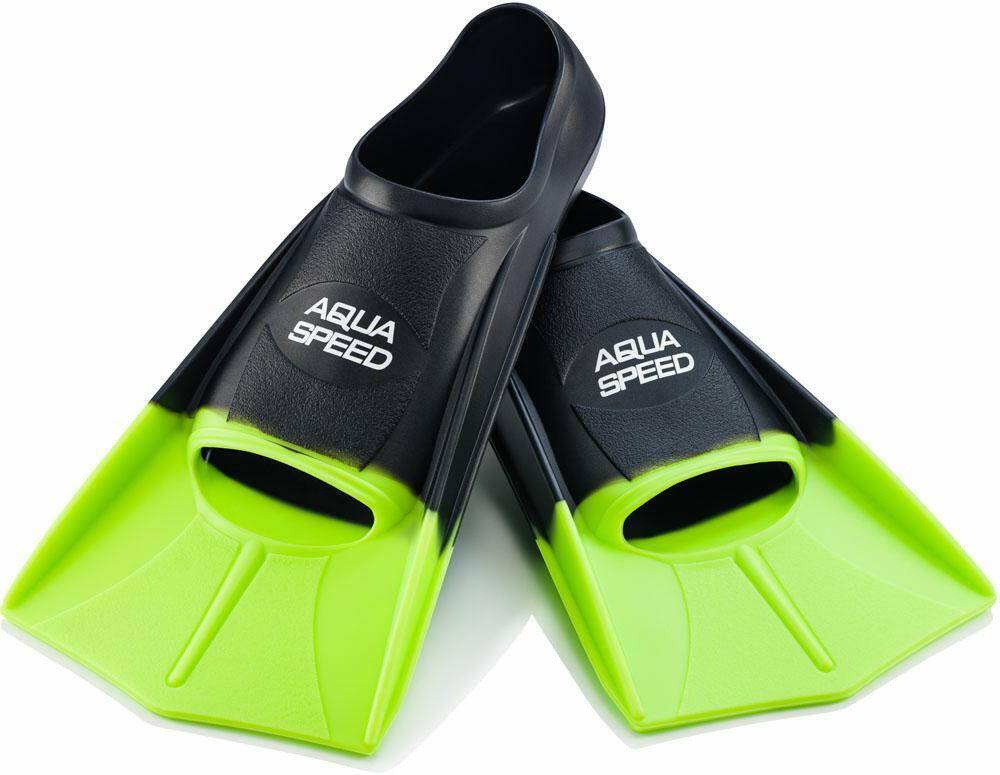 Training fins size 33-34 col. 38