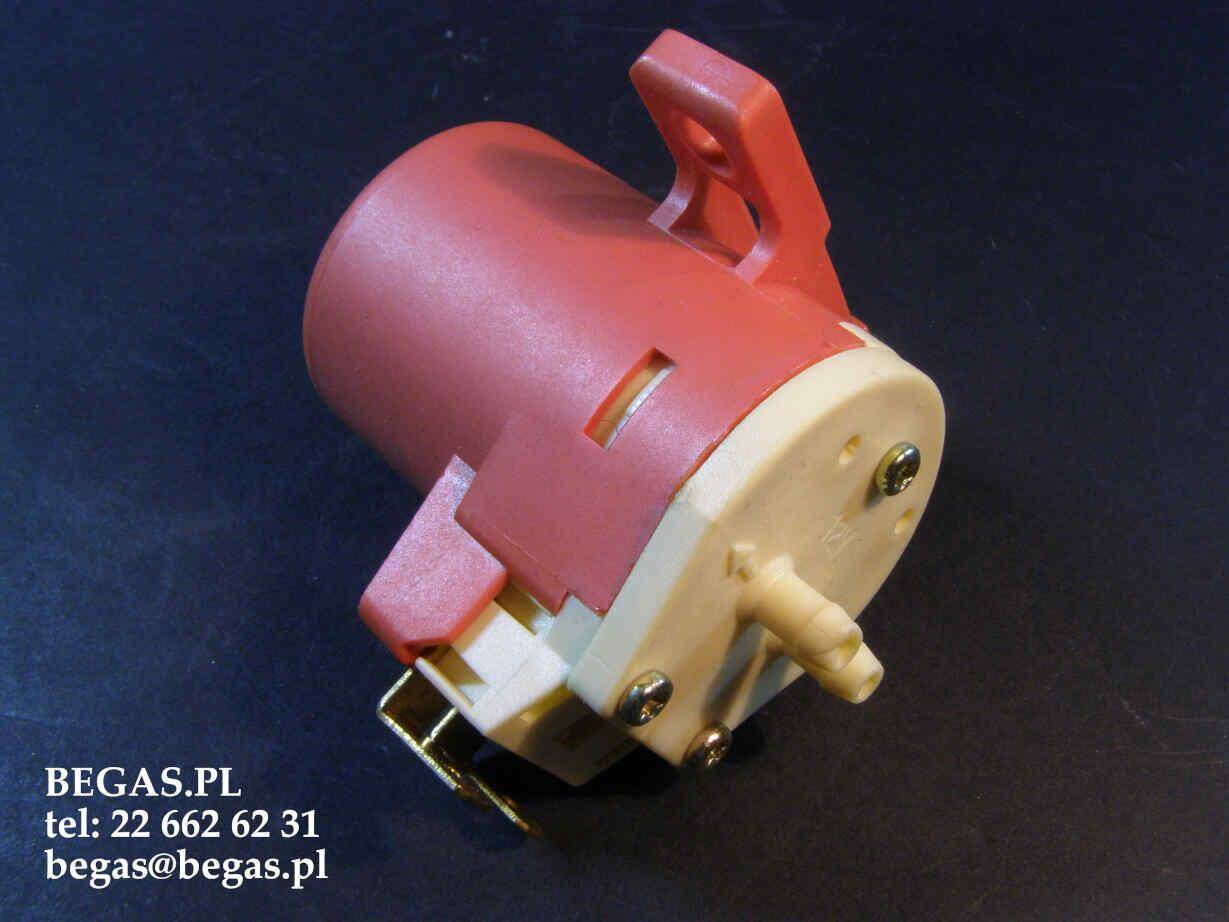 POMPKA SPRYSK.12V PEUGEOT