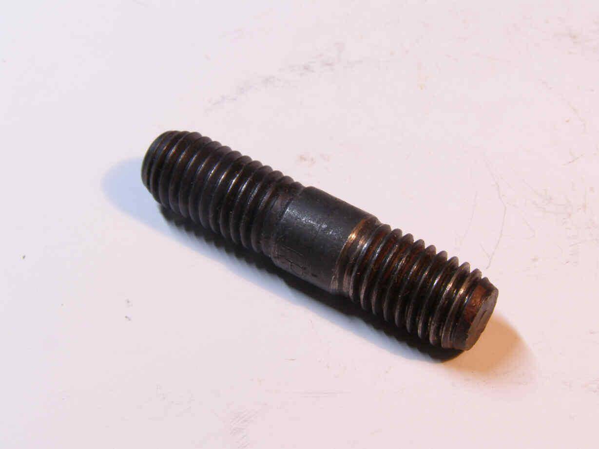 ŚRUBA DWUSTRONNA PL 222.885