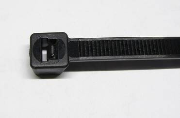 OPASKA ZACISK.PLAST.700x13