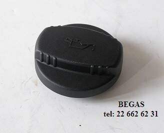 KOREK WLEWU OLEJU DB PLAST.