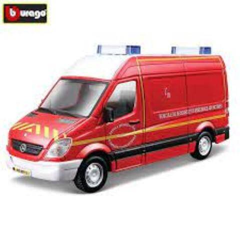Ambulans 320066 R20 1:50 Burago