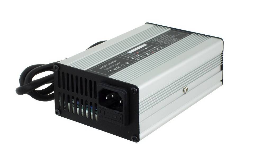 Ładowarka LiFePO4 8SF 25,6V 7A 240W