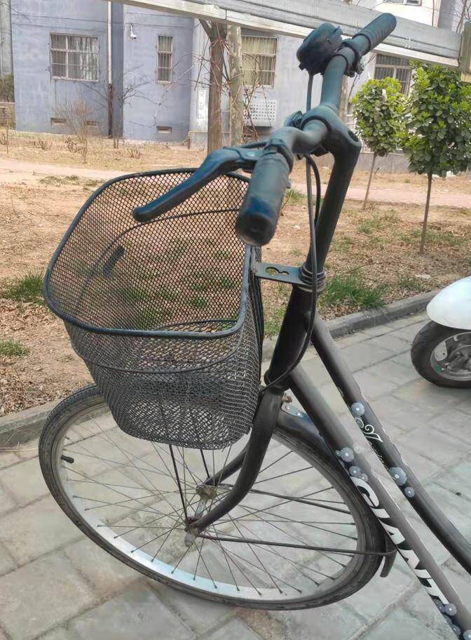 Koszyk na rower metalowy przód czarny (Zdjęcie 4)