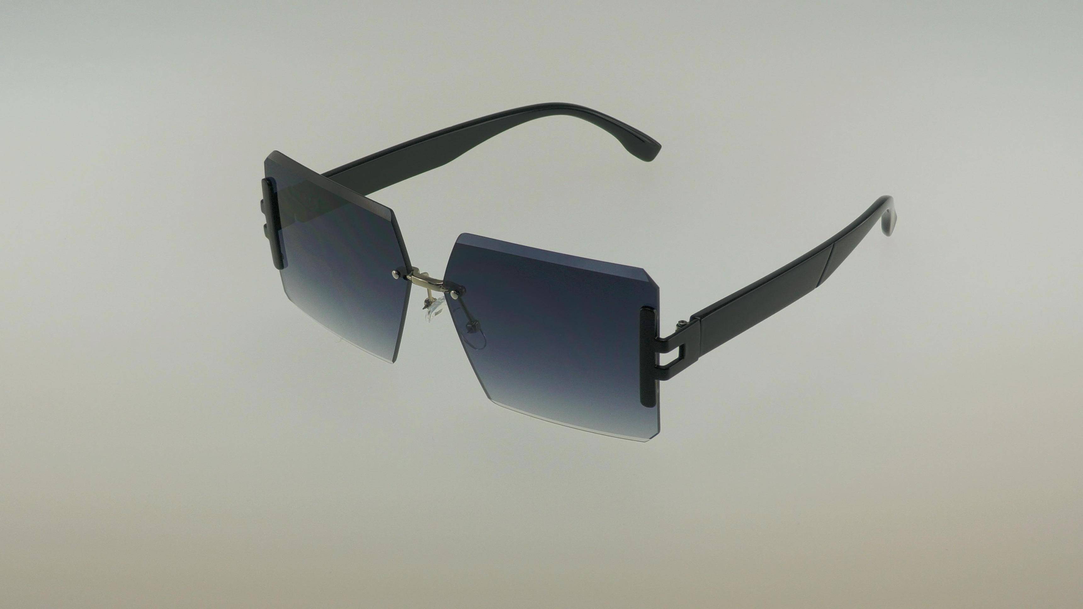 Okulary przeciwsłoneczne 333302 black (Zdjęcie 1)
