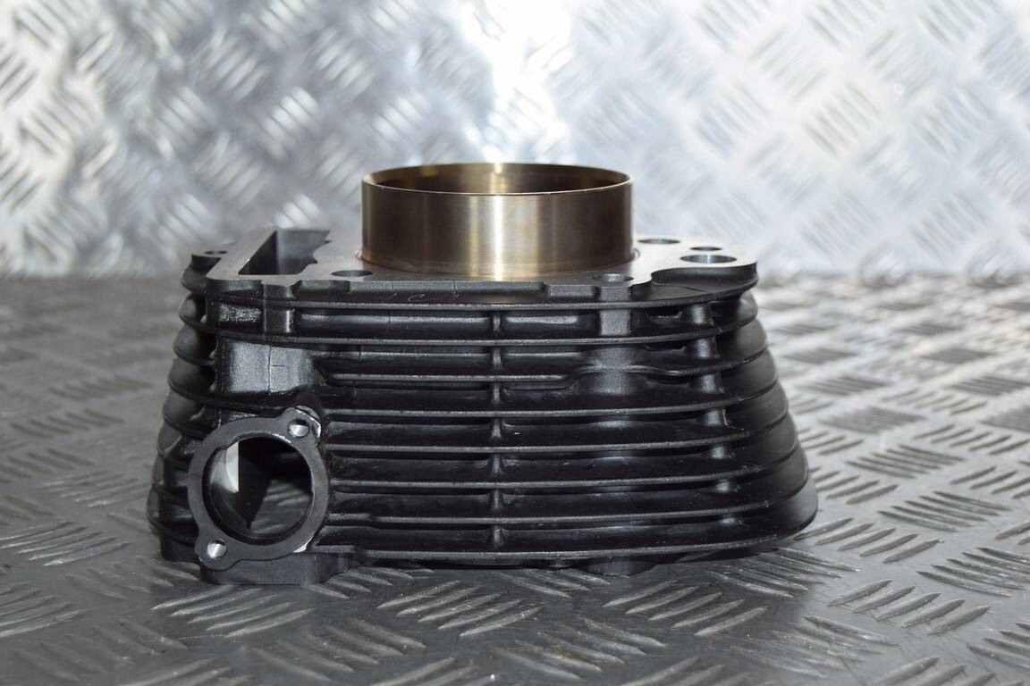 Cylinder silnika tylny (Zdjęcie 4)