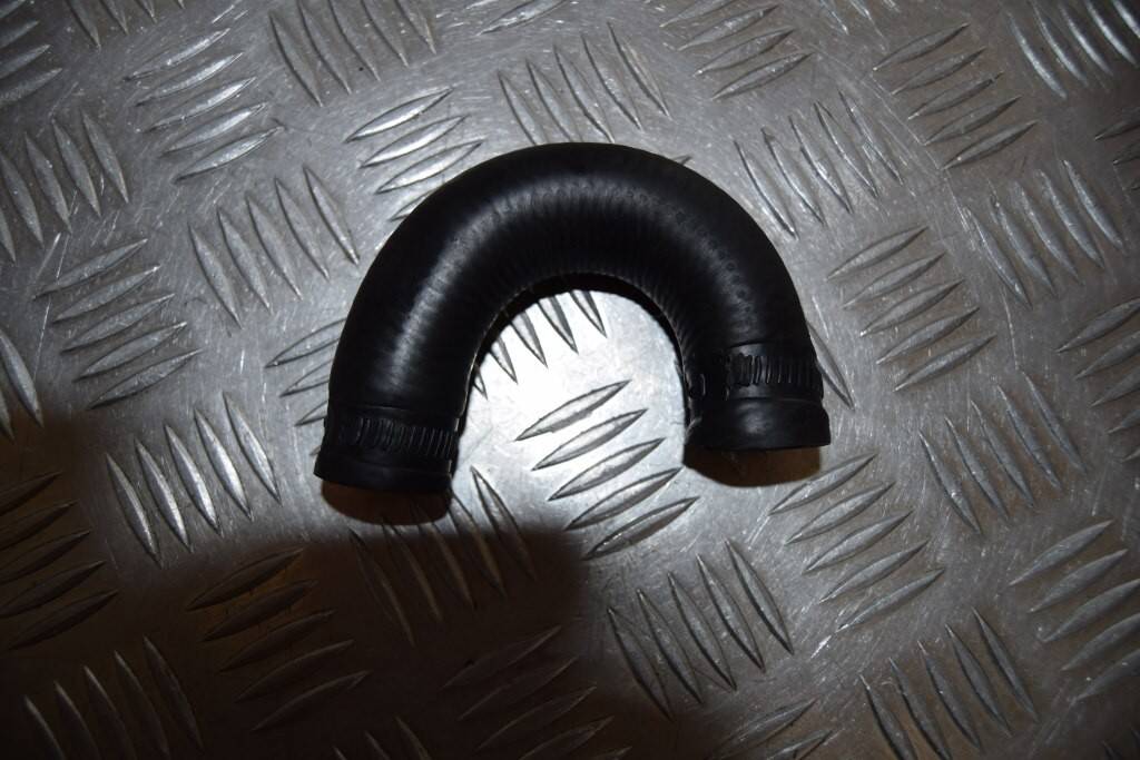 Przewód wąż chłodnicy przedniego cylind