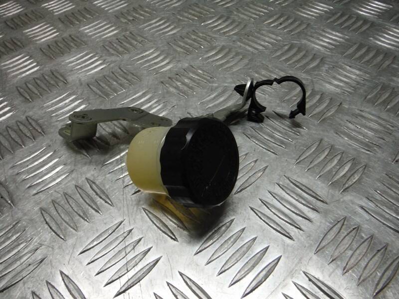 Zbiorniczek hamulcowy pompy tył (Zdjęcie 2)