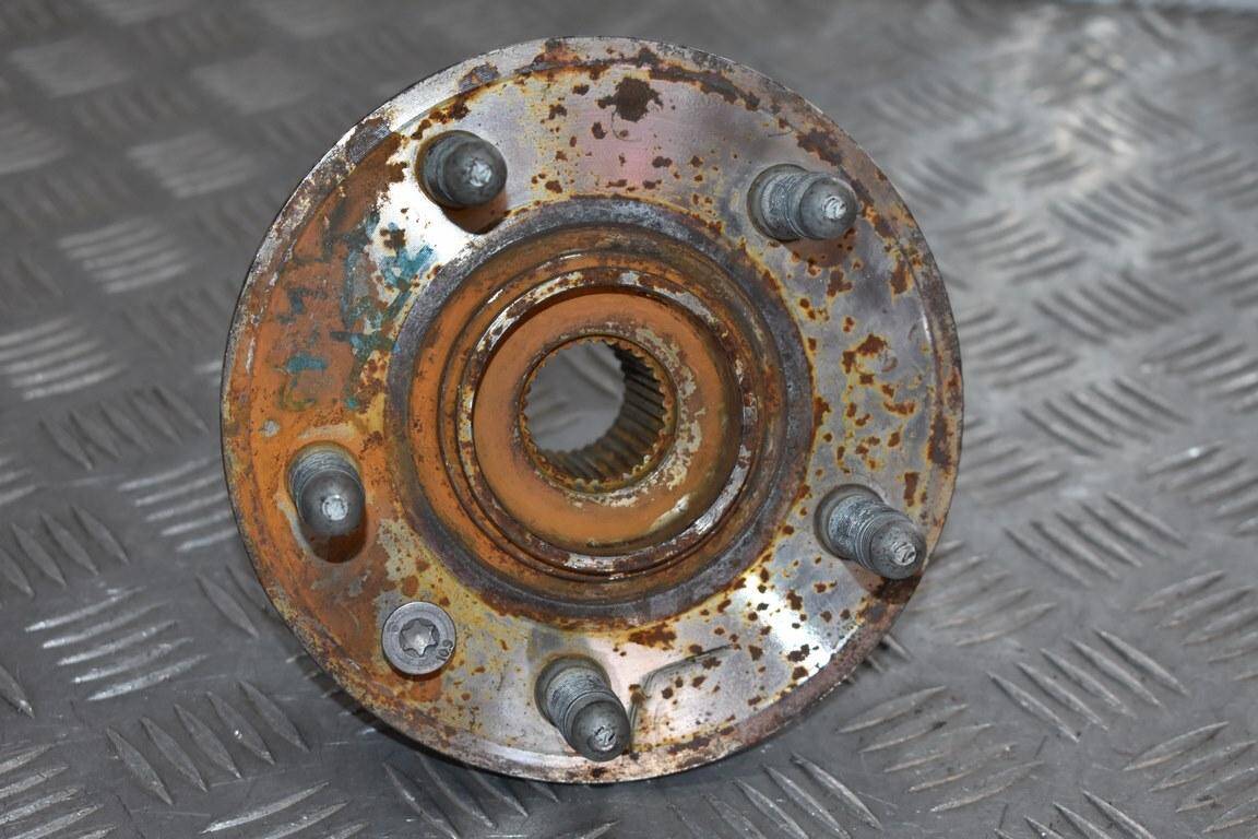 Wheel Hub Bearing Spindle