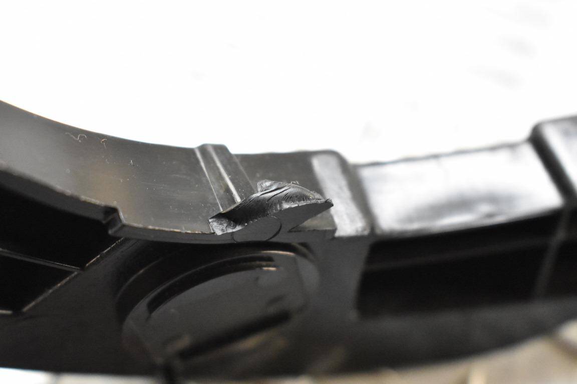 Ślizg mocowanie zderzaka tył prawy TESLA (Zdjęcie 6)