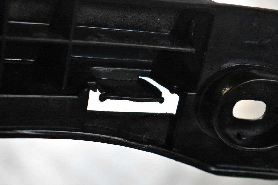 Ślizg stelaż mocowanie zderzaka tył I (Zdjęcie 8)