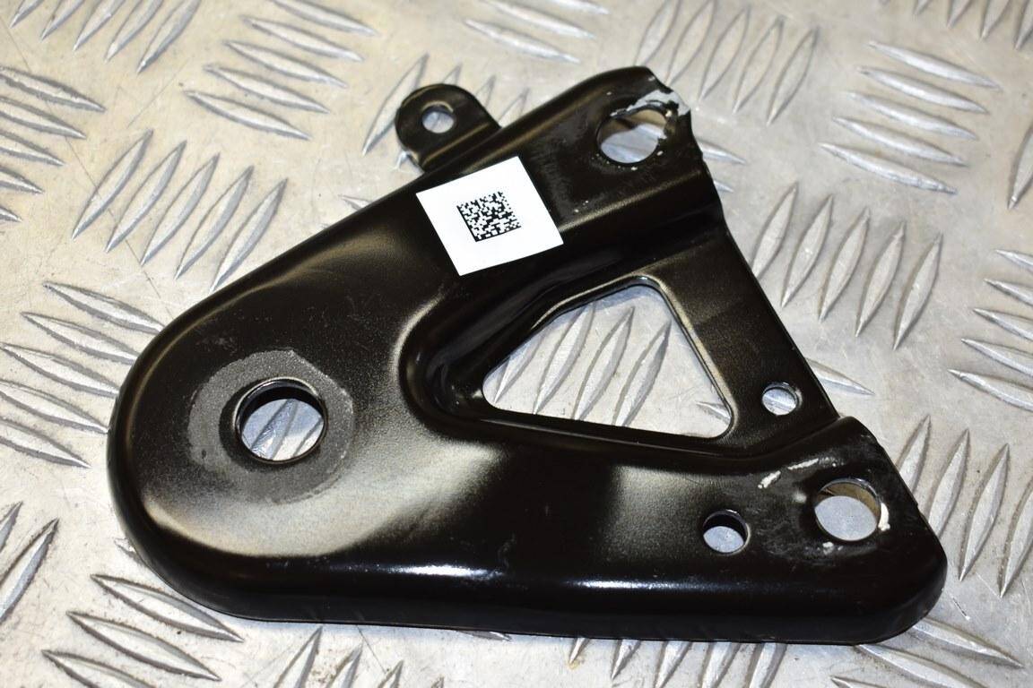 Rear Subframe Left Side Mount Bracket Support