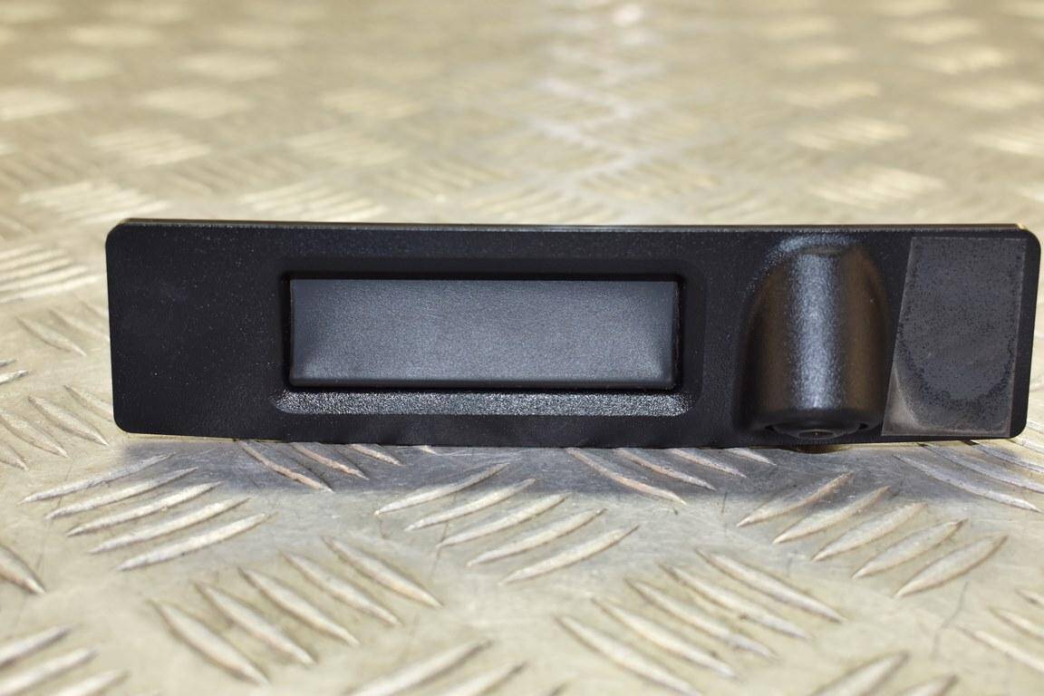Przycisk klapy bagażnika kamera tył (Zdjęcie 3)