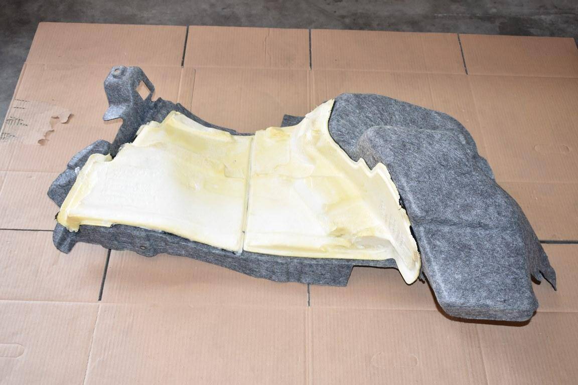 Wykładzina tapicerka bagażnika tył lewa (Zdjęcie 7)