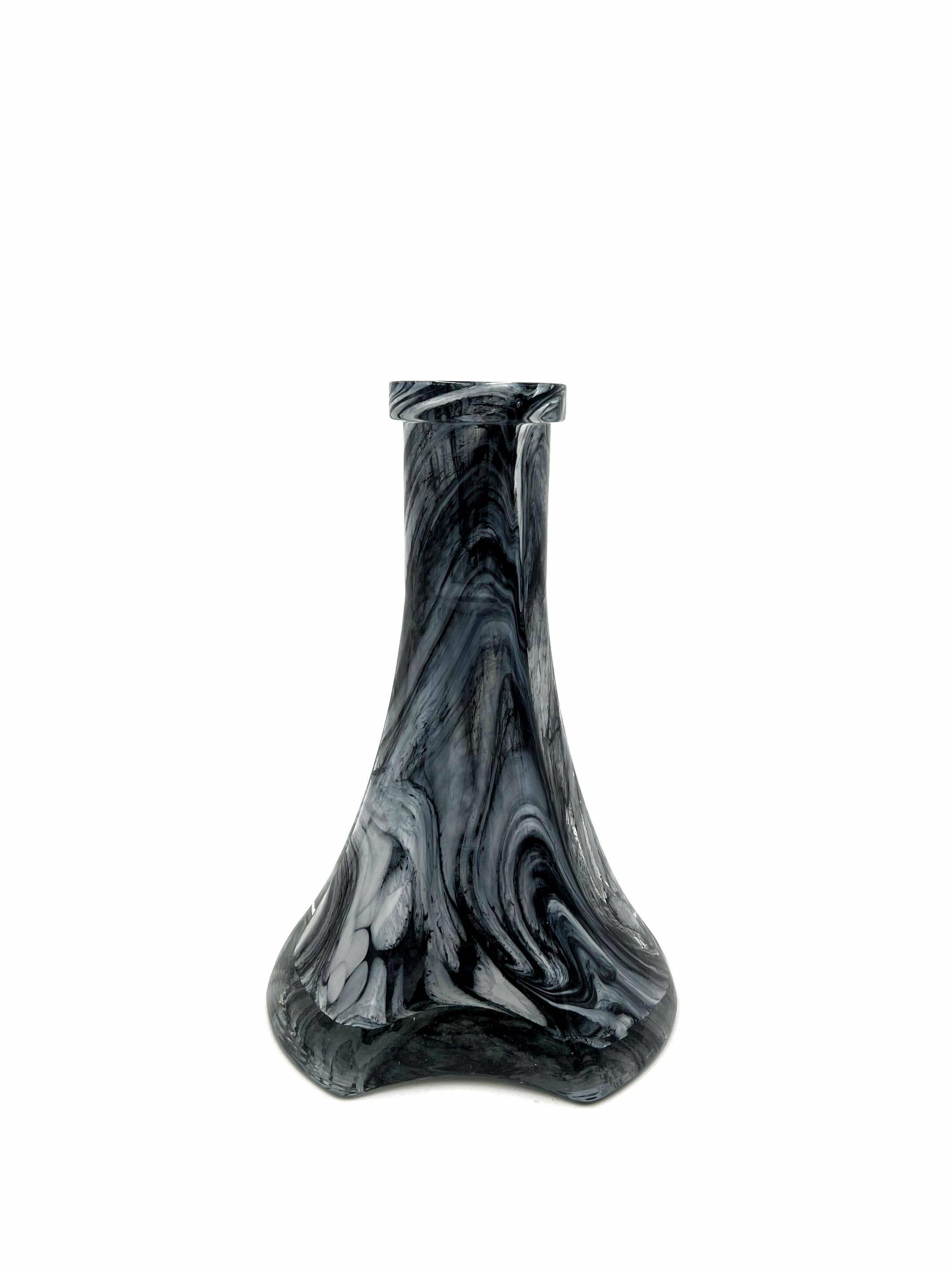 Glass base VG Pyramid Black and White Marble