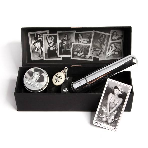 BETTIE PAGE - BUZZIN BULLET AND BALM SET