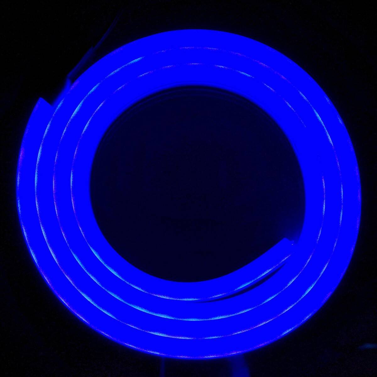 Neon FLEX 6x12mm 120 LED 12V 1m IP65 NIEBIESKI