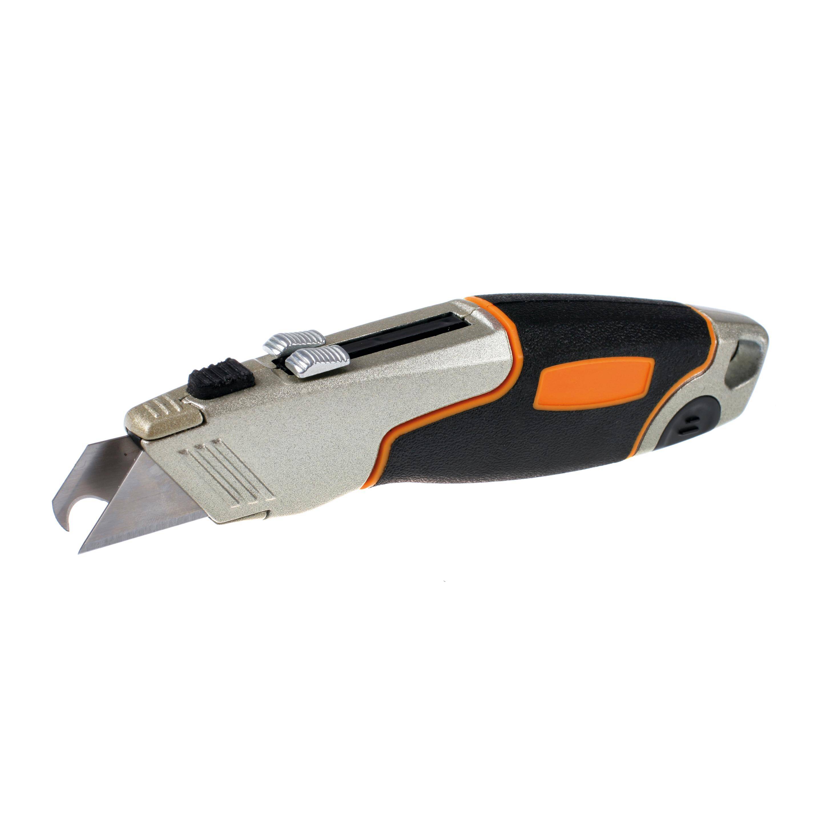 Twin blades knife cutter