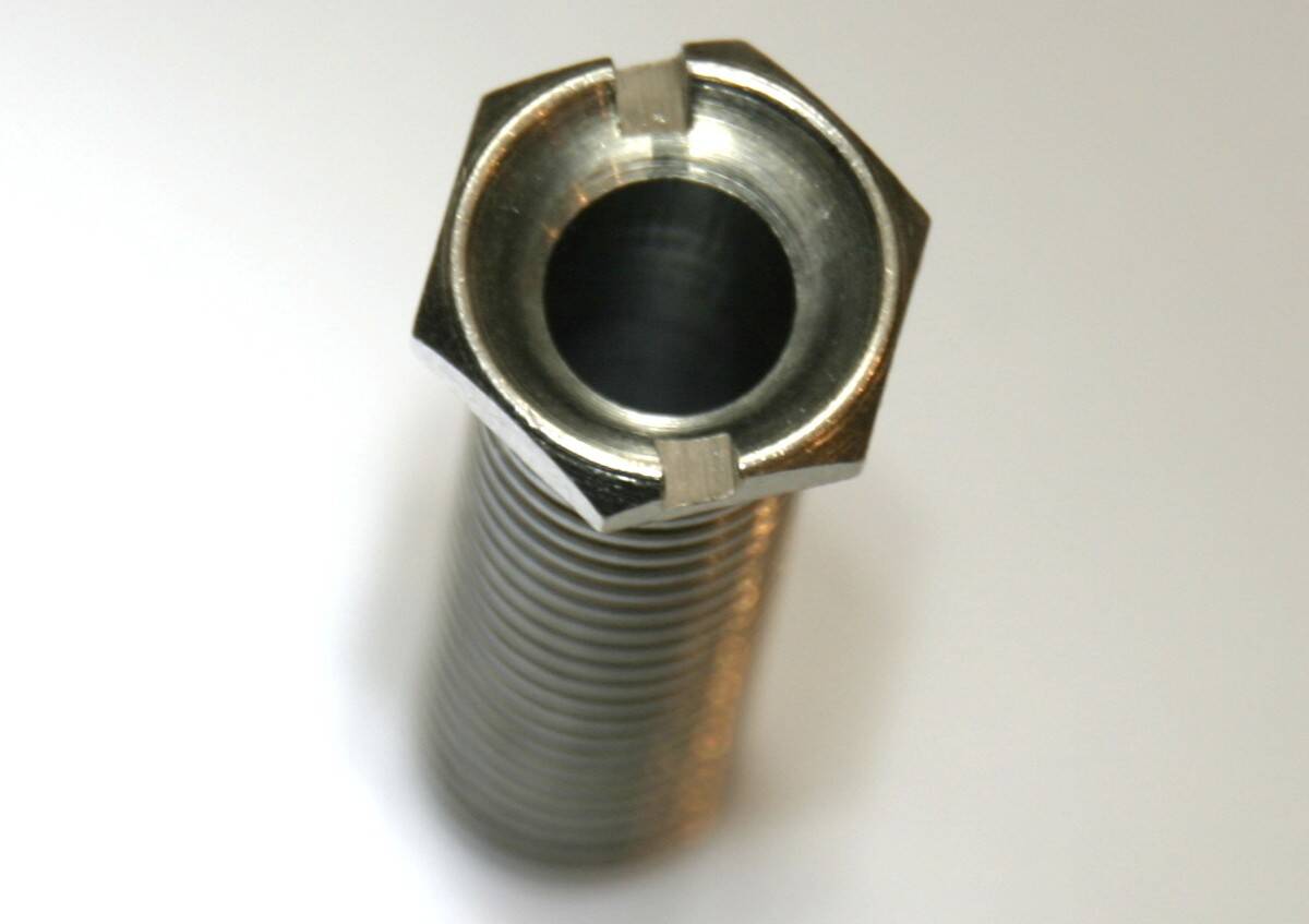 Śruba do sita zlewozmywakowego L-25mm (Zdjęcie 4)