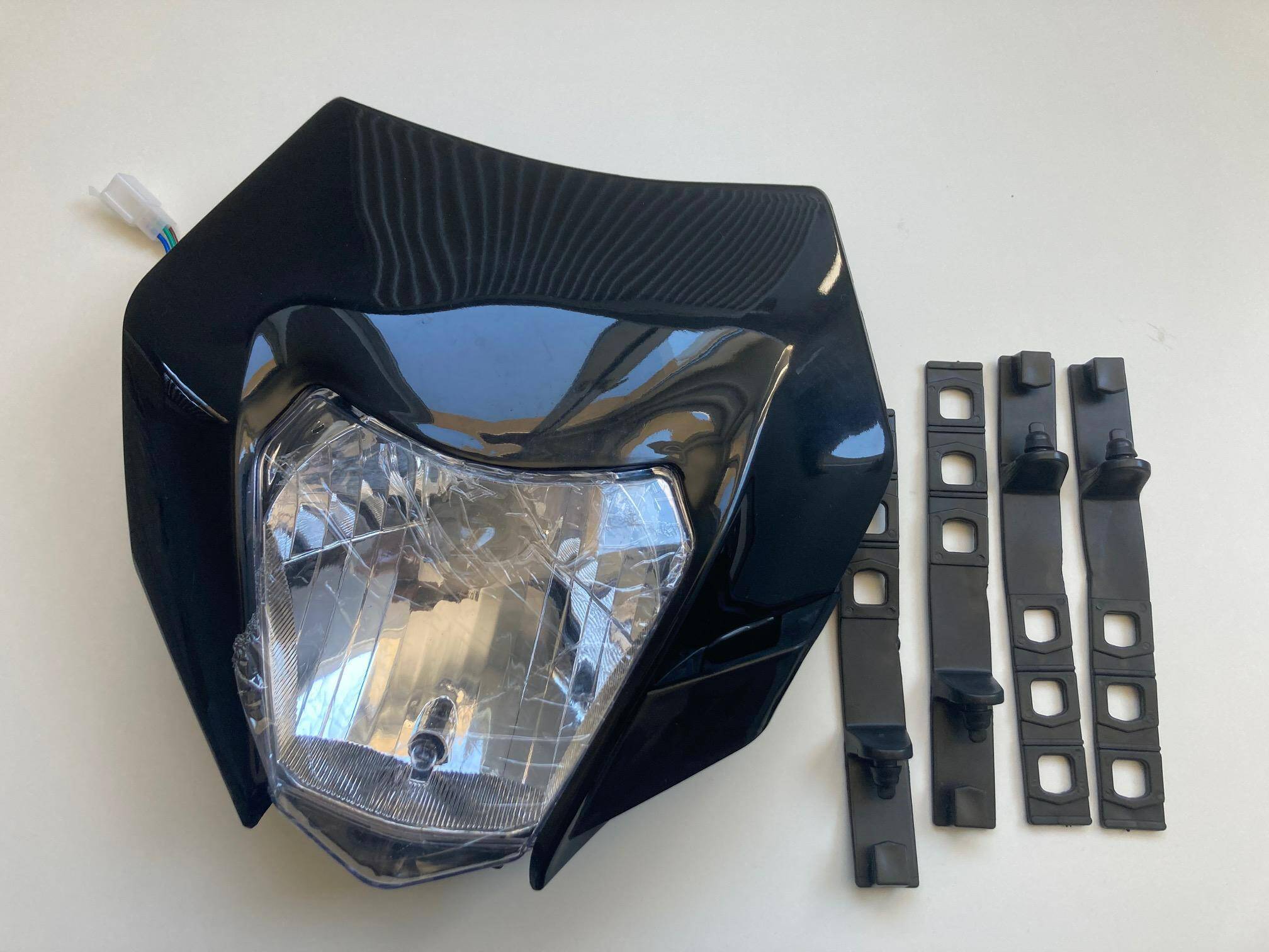 Lampa przód LMX 150 Enduro czarna (Zdjęcie 1)