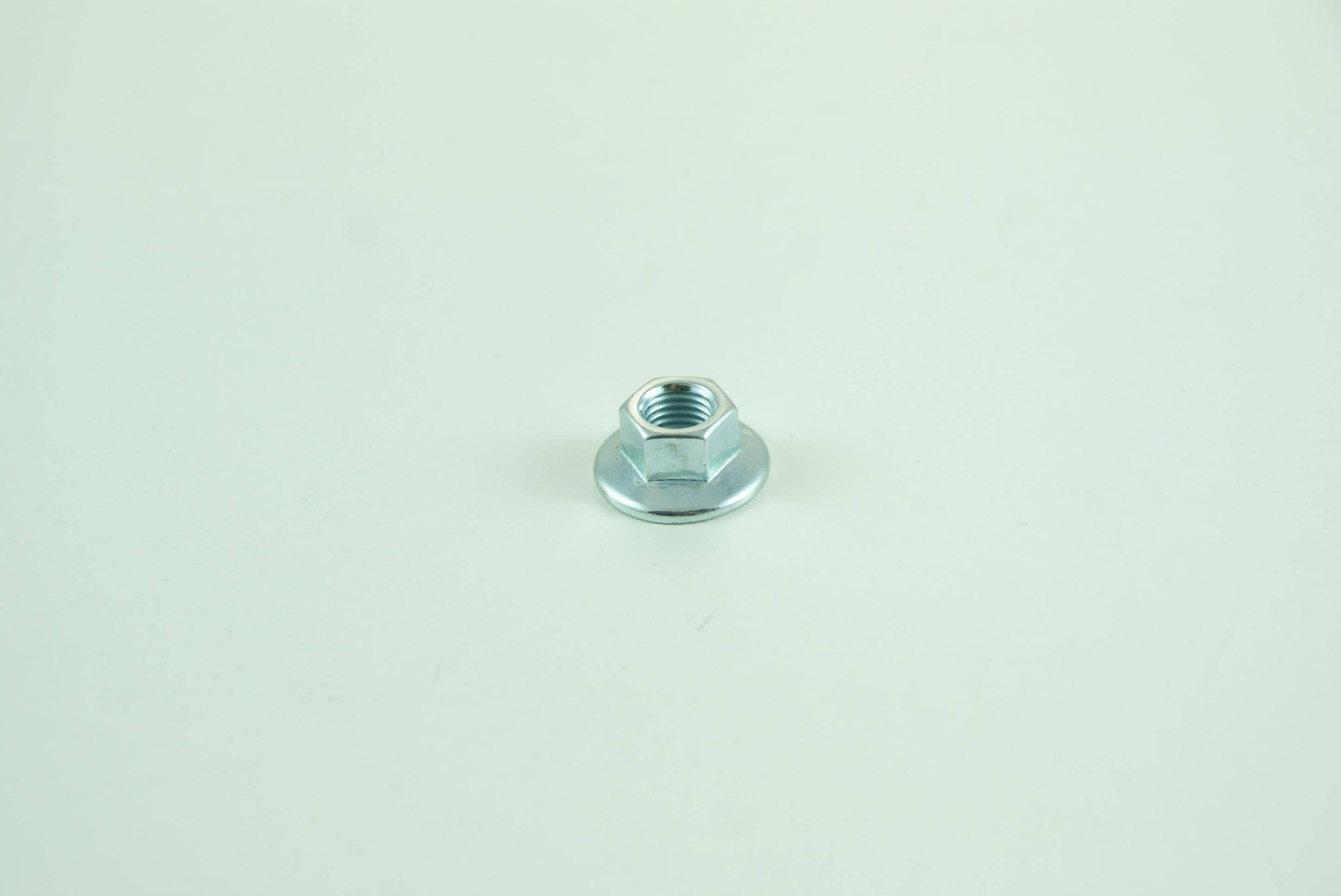 Nakrętka magneta LMX 150 /A8-11/