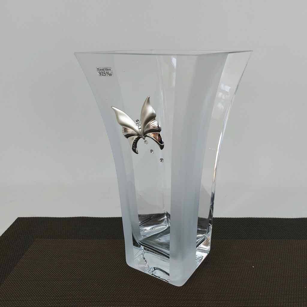 007 Wazon szklany zdobiony Motyl