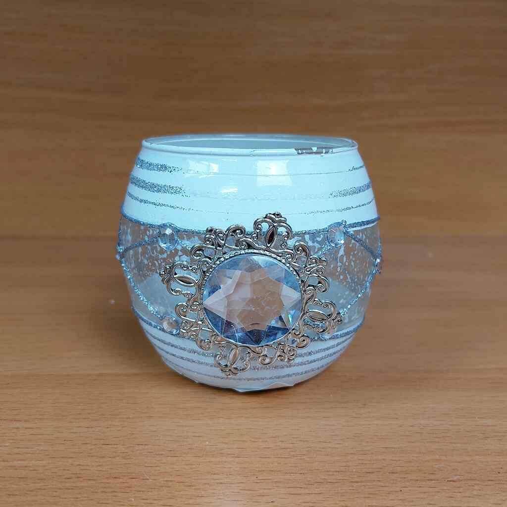 Świecznik szklany ze srebrną dekoracją