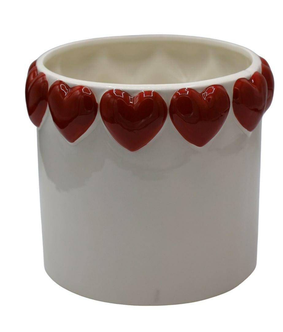 Doniczka ceramiczna z serduszkami