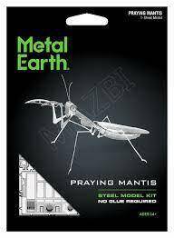 METAL EARTH PRAYING MANTIS