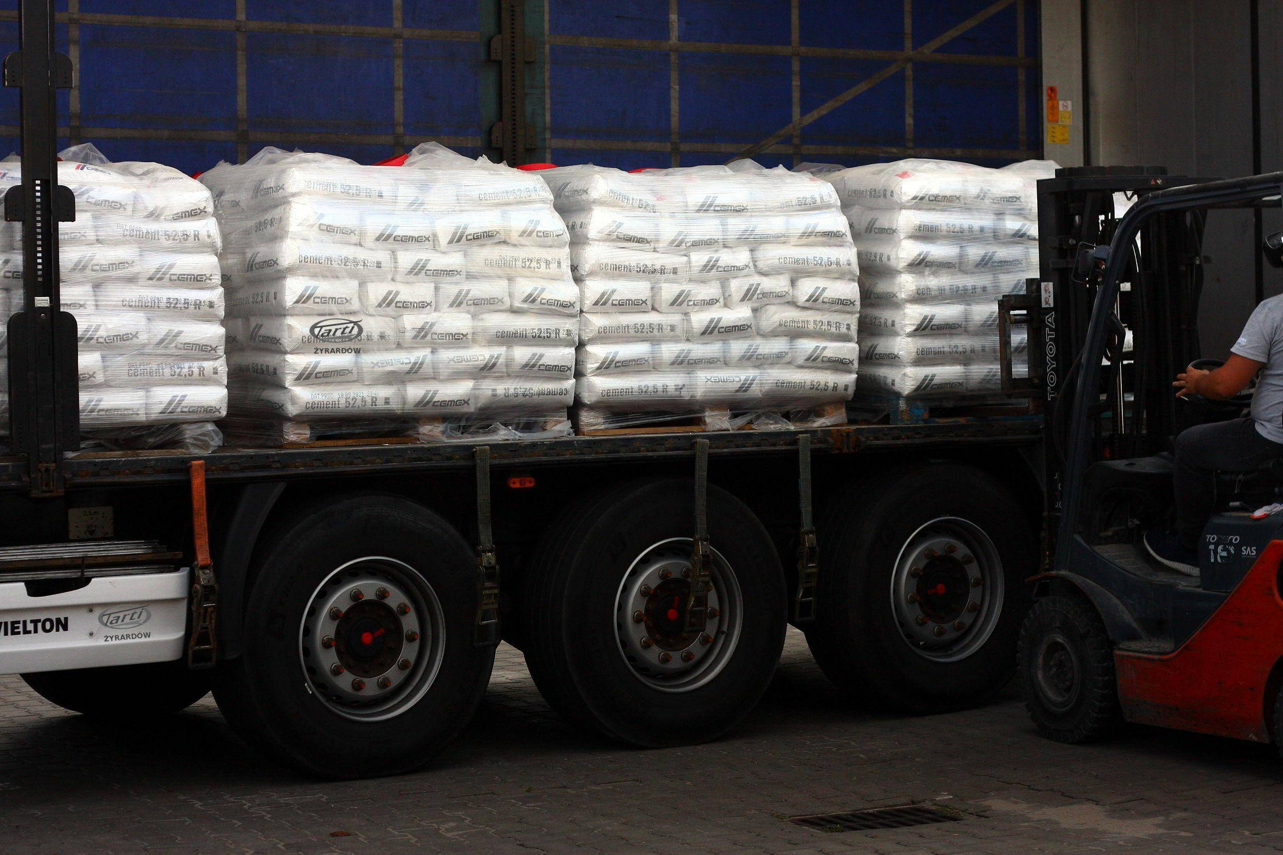 Cemex Cement BIAŁY CEM I 52,5 R portlandzki 25kg (Zdjęcie 4)