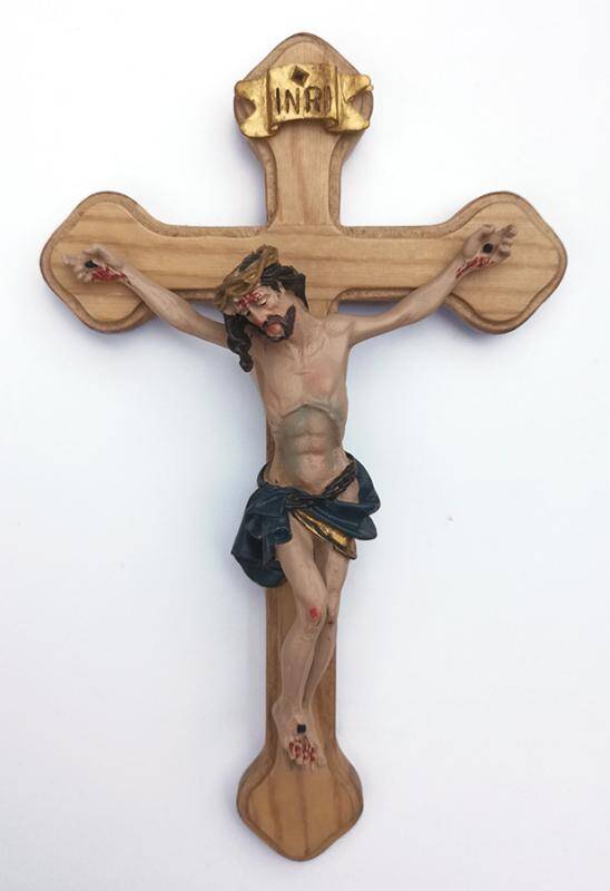 Krzyż drewniany z pasyjką żywiczną (Zdjęcie 1)