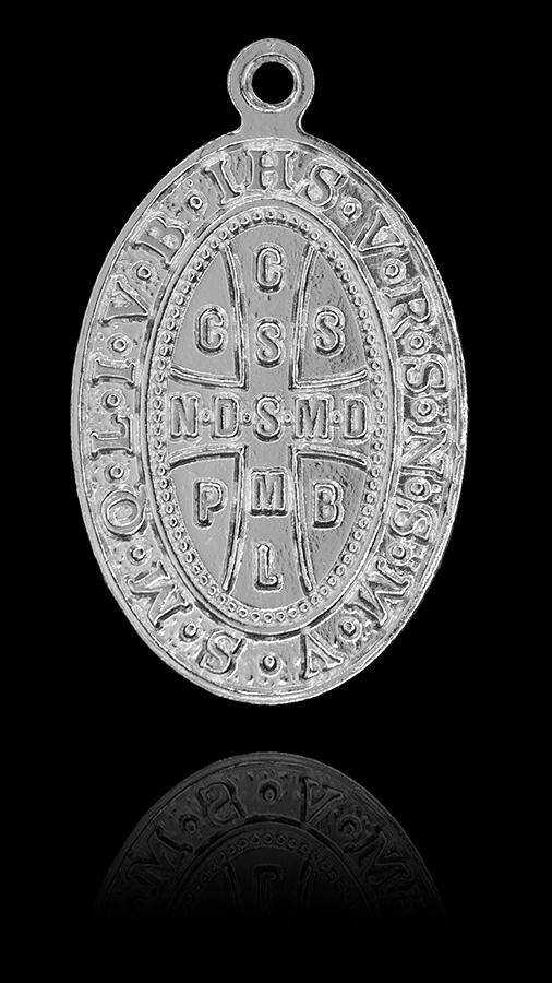 Medalik ze św. Benedyktem (srebro) (Zdjęcie 4)