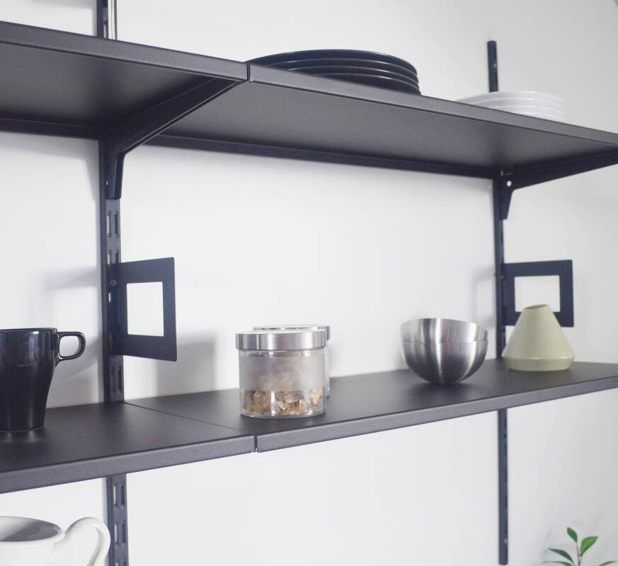 regal-scienny-wiszacy-czarnymat-salon