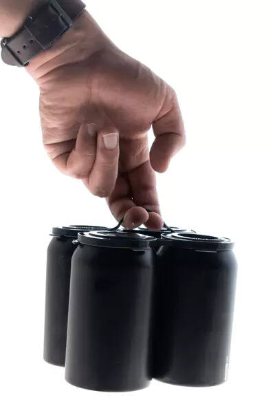 Plastic can rings for 4 beer cans